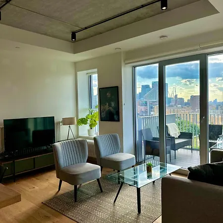 Beautiful View To Canary Wharf , O2 Arena , Near By London Excel 3-Beds Exterior photo
